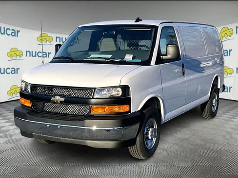 New 2025 Chevrolet Express 2500 w/ Driver Convenience Package image 4