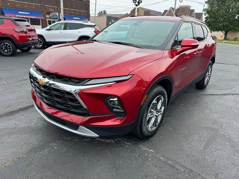 Used 2024 Chevrolet Blazer LT FWD image 1