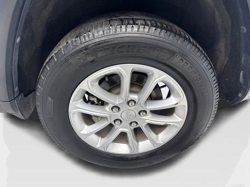 Used 2022 Jeep Grand Cherokee Laredo E AWD/4WD image 87