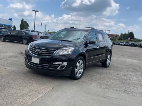 Used 2017 Chevrolet Traverse Premier FWD image 4