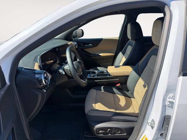 Used 2026 Chevrolet Equinox ACTIV w/ Convenience Package III AWD/4WD image 11
