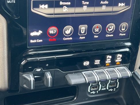 Used 2020 RAM 3500 Laramie image 22