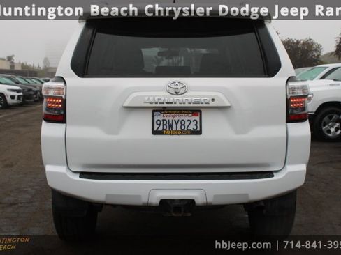 Used 2018 Toyota 4Runner SR5 image 5