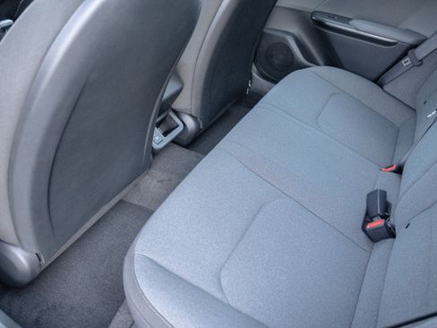 New 2025 Kia K4 LXS FWD image 41
