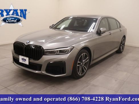 Used 2022 BMW 750i xDrive w/ Executive Package image 1