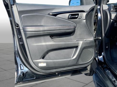 Used 2024 Honda Passport Black Edition image 25