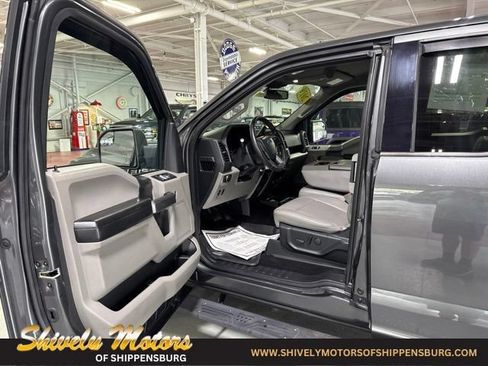 Used 2019 Ford F150 XLT w/ Equipment Group 302A Luxury AWD/4WD image 13