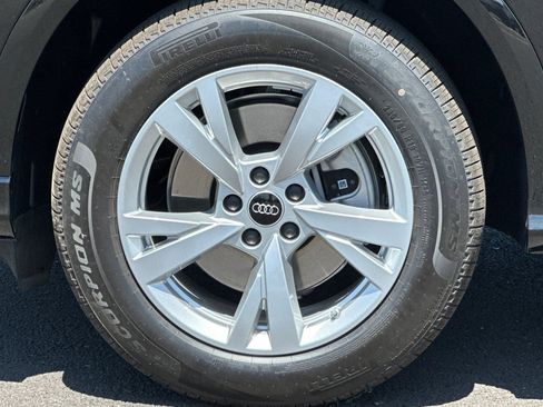 Used 2025 Audi Q5 Premium w/ Convenience Package AWD/4WD image 24