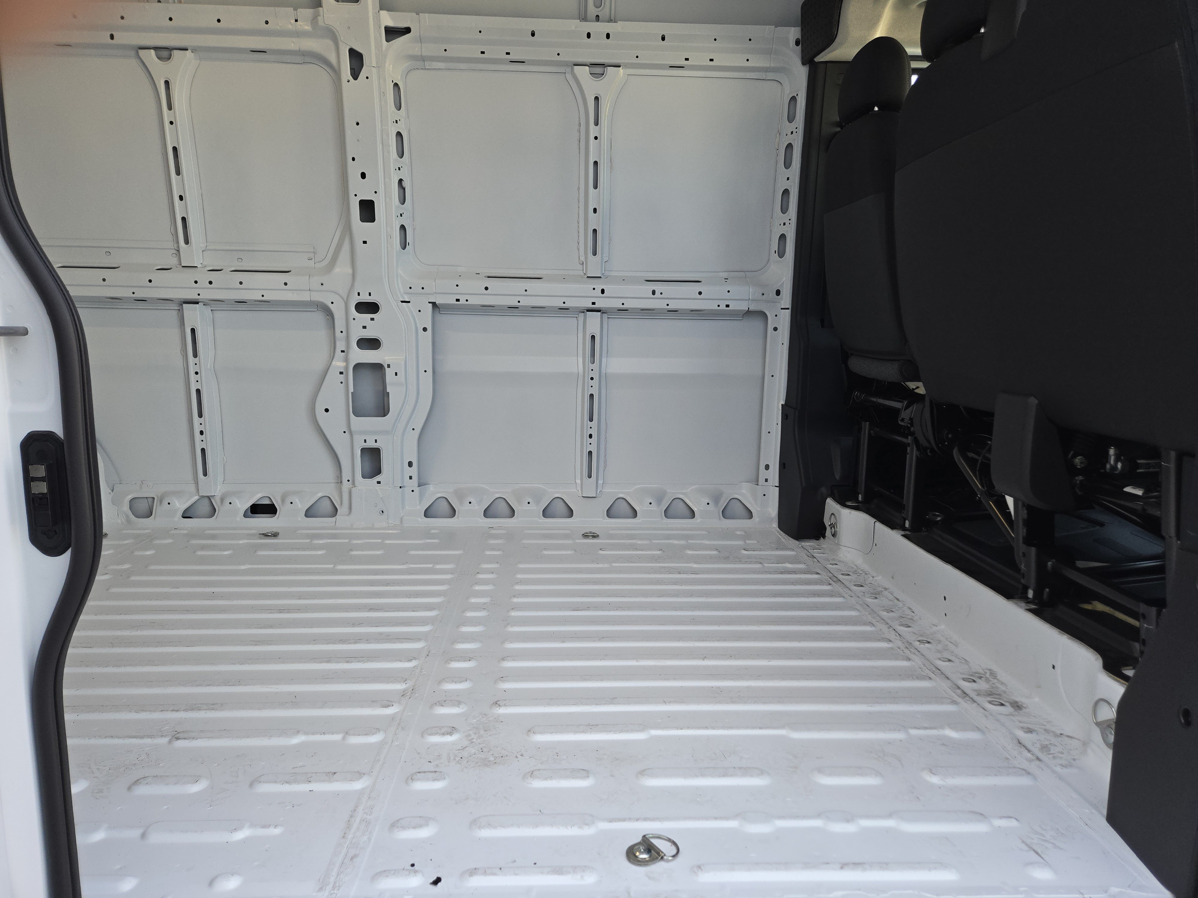 New 2026 RAM ProMaster 2500 w/ Convenience Group FWD image 20