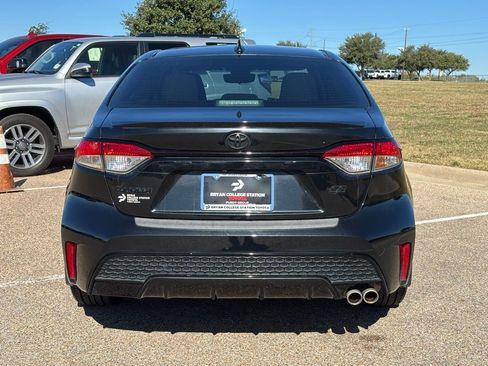 Used 2022 Toyota Corolla SE image 6