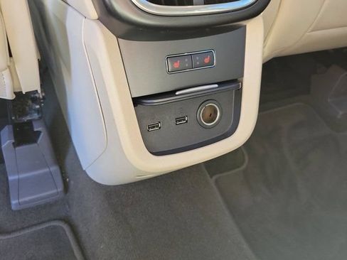 Used 2020 Lincoln Nautilus Reserve FWD image 18