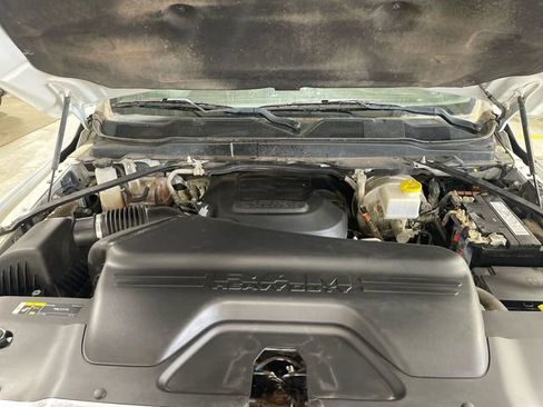 Used 2022 RAM 2500 Tradesman w/ Chrome Appearance Group AWD/4WD image 24