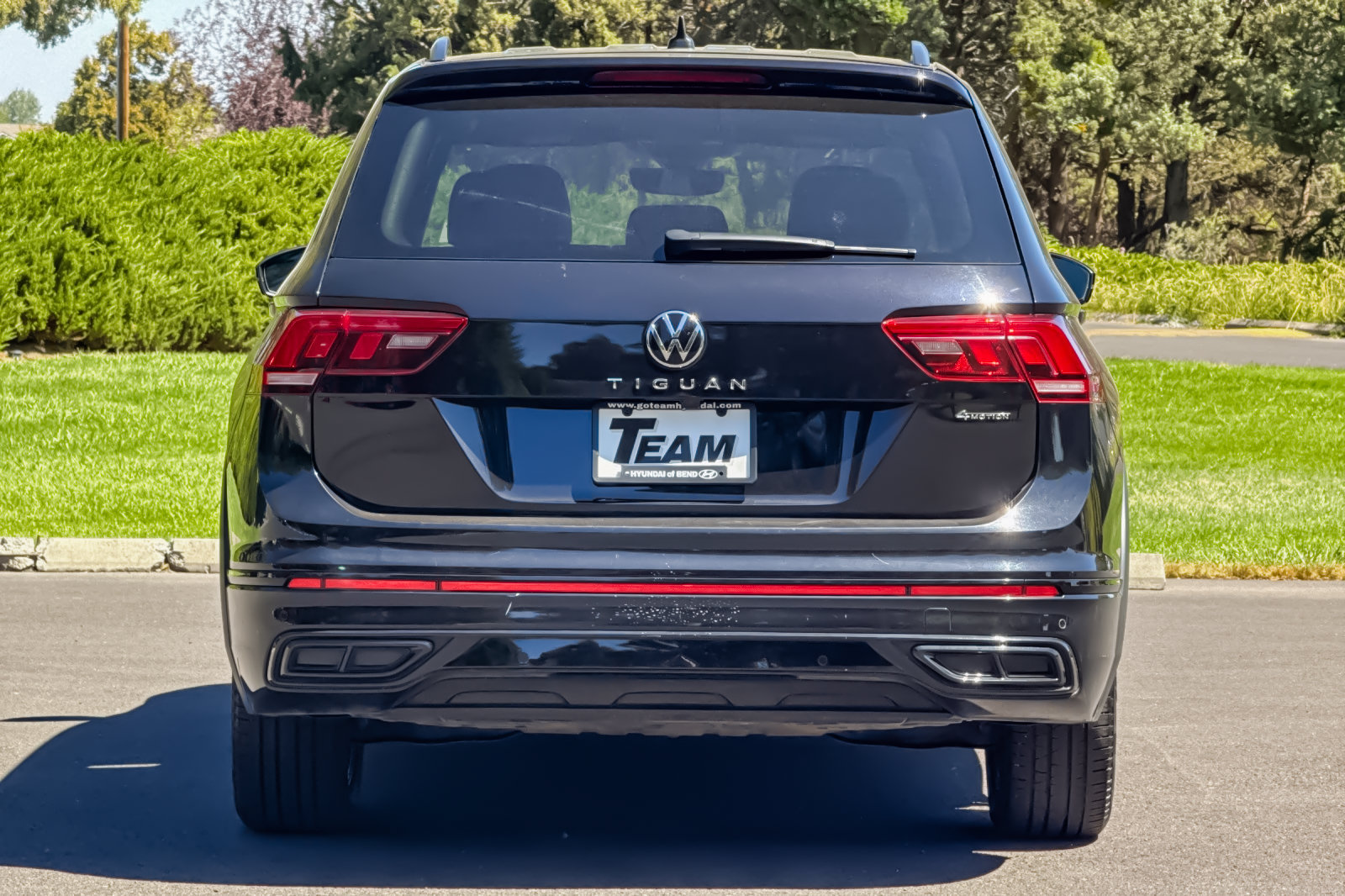 Used 2022 Volkswagen Tiguan SE R-Line AWD/4WD image 5