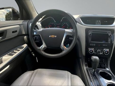 Used 2016 Chevrolet Traverse LT FWD image 8