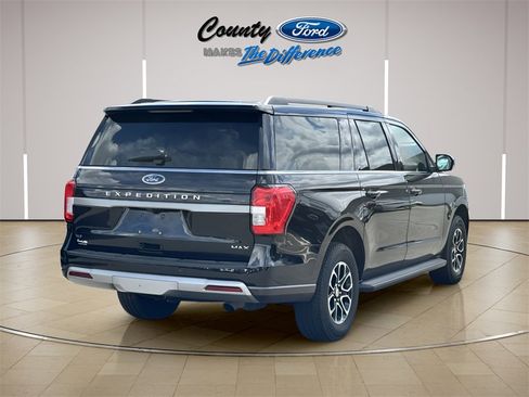 Used 2024 Ford Expedition Max XLT image 17
