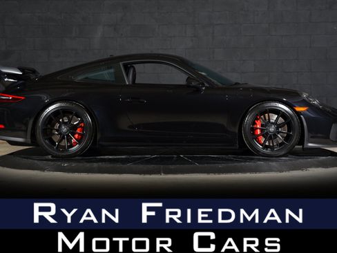 Used 2019 Porsche 911 GT3 RWD image 1