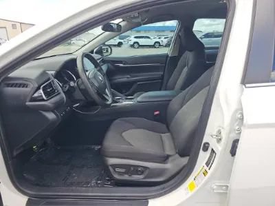 Used 2021 Toyota Camry LE FWD image 10