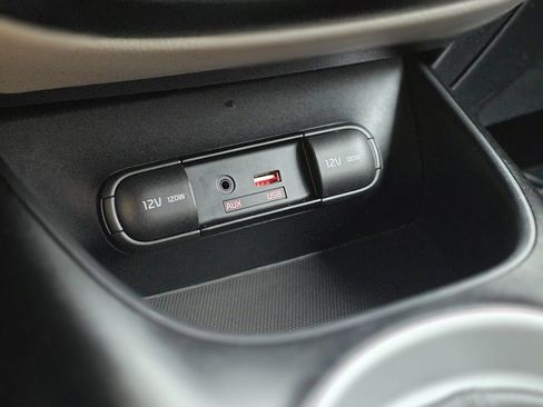 Used 2017 Kia Soul image 35