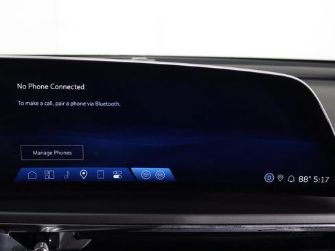 Used 2024 Cadillac Lyriq Tech AWD/4WD image 34