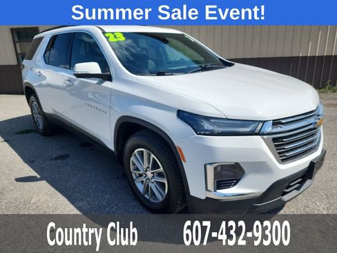 Used 2023 Chevrolet Traverse LT AWD/4WD image 2