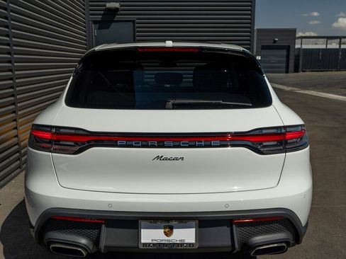 Certified 2026 Porsche Macan AWD/4WD image 11