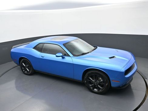 Used 2023 Dodge Challenger SXT w/ Blacktop Package AWD/4WD image 27