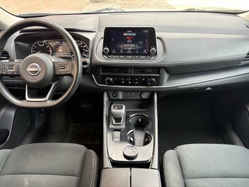 Used 2024 Nissan Rogue S AWD/4WD image 30