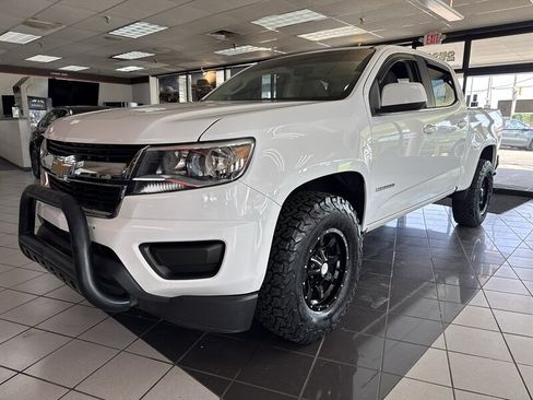 Used 2018 Chevrolet Colorado W/T w/ WT Convenience Package AWD/4WD image 2