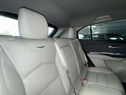 Used 2023 Cadillac XT4 Luxury FWD image 26
