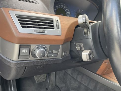 Used 2007 BMW 750i image 25