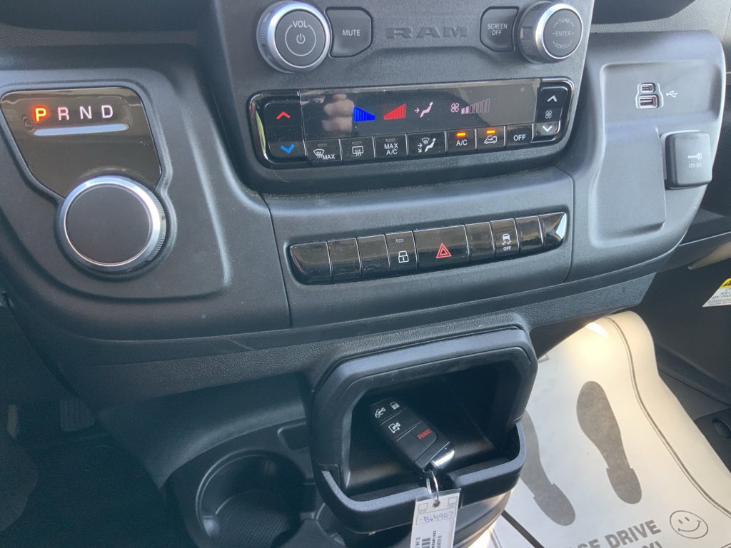 New 2025 RAM ProMaster 3500 w/ Convenience Group FWD image 25