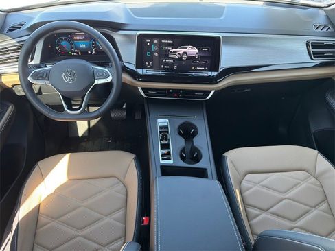 New 2026 Volkswagen Atlas Cross Sport SE image 30