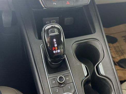 Used 2020 Cadillac XT4 Premium Luxury FWD image 17