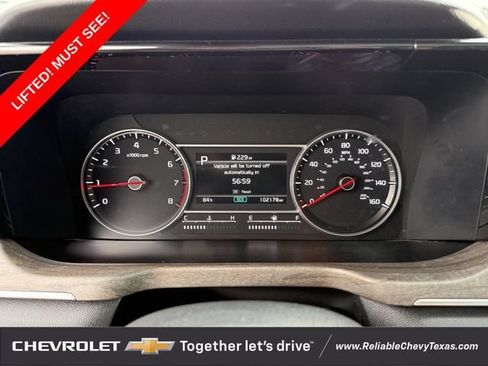 Used 2022 Kia Sorento EX w/ Panoramic Sunroof Package FWD image 16