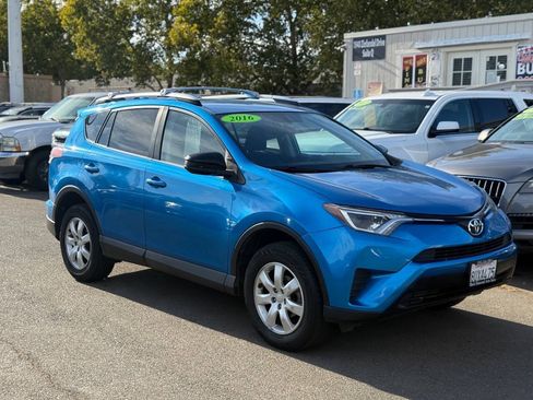 Used 2016 Toyota RAV4 LE AWD/4WD image 1