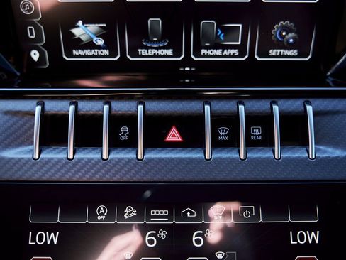 Used 2024 Lamborghini Urus Performante AWD/4WD image 83