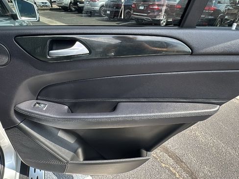 Used 2017 Mercedes-Benz GLS 450 4MATIC image 19