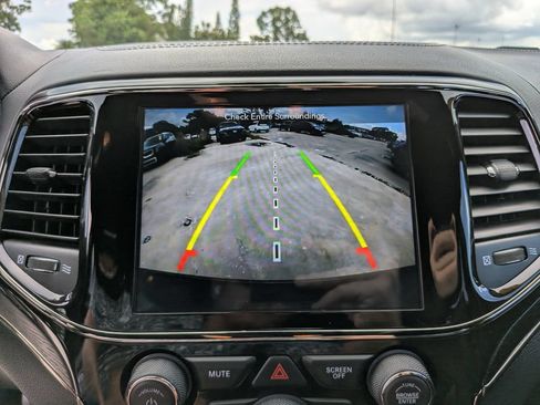 Used 2019 Jeep Grand Cherokee High Altitude RWD image 27