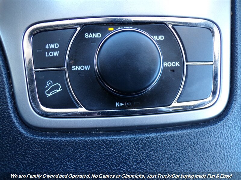 Used 2019 Jeep Grand Cherokee Limited AWD/4WD image 39