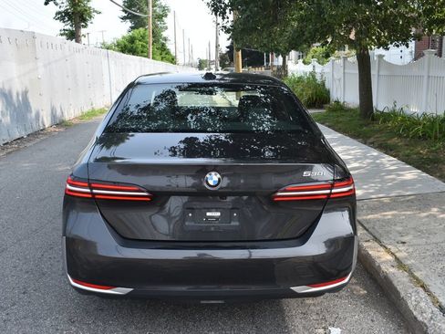Used 2025 BMW 530i RWD image 6