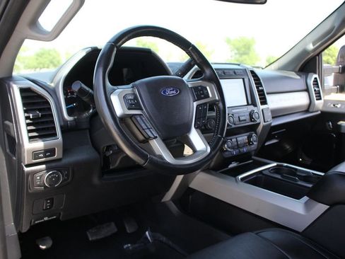 Used 2021 Ford F250 Lariat image 8