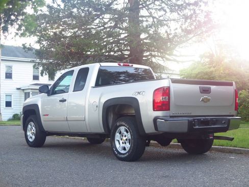Used 2008 Chevrolet Silverado 1500 LT w/ Max Trailering Pack AWD/4WD image 3