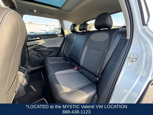 Certified 2023 Volkswagen Taos SE w/ Panoramic Sunroof Package AWD/4WD image 12