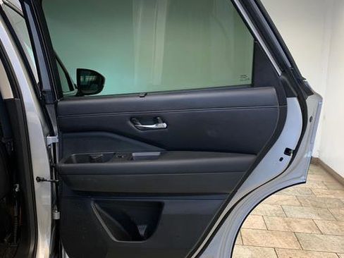 Used 2022 Nissan Pathfinder SL w/ SL Premium Package image 51