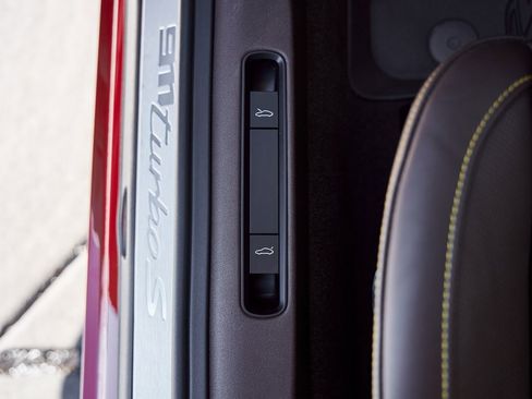 Used 2021 Porsche 911 Turbo S image 33