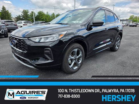 Certified 2023 Ford Escape ST-Line w/ Tech Pack #1 AWD/4WD image 1