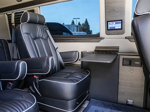 Used 2023 Mercedes-Benz Sprinter 2500 image 27