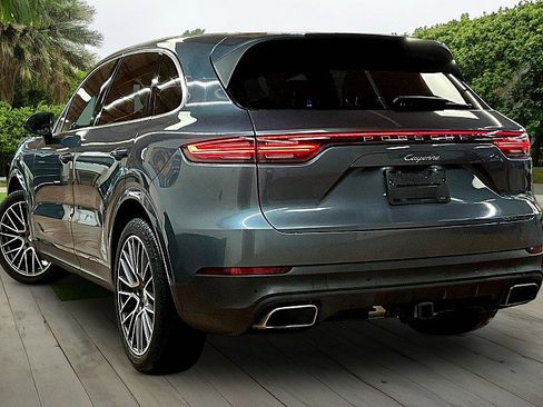 Used 2019 Porsche Cayenne image 12