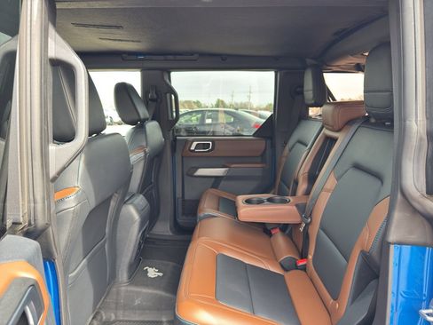 Used 2023 Ford Bronco Outer Banks image 14