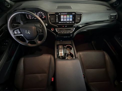 Used 2024 Honda Ridgeline Black Edition image 3